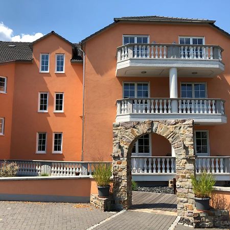 Hotel & Restaurant Bruehler Hof Wintrich Exterior foto