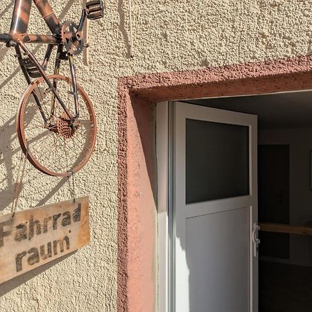 Hotel & Restaurant Bruehler Hof Wintrich Exterior foto